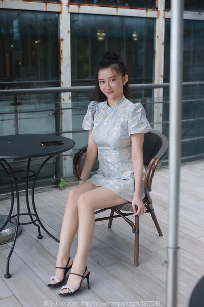 [IESS异思趣向]丝享家 1483 秋秋《丰满天花板》